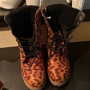 Mudd Leopard Print Combat Boots size 11